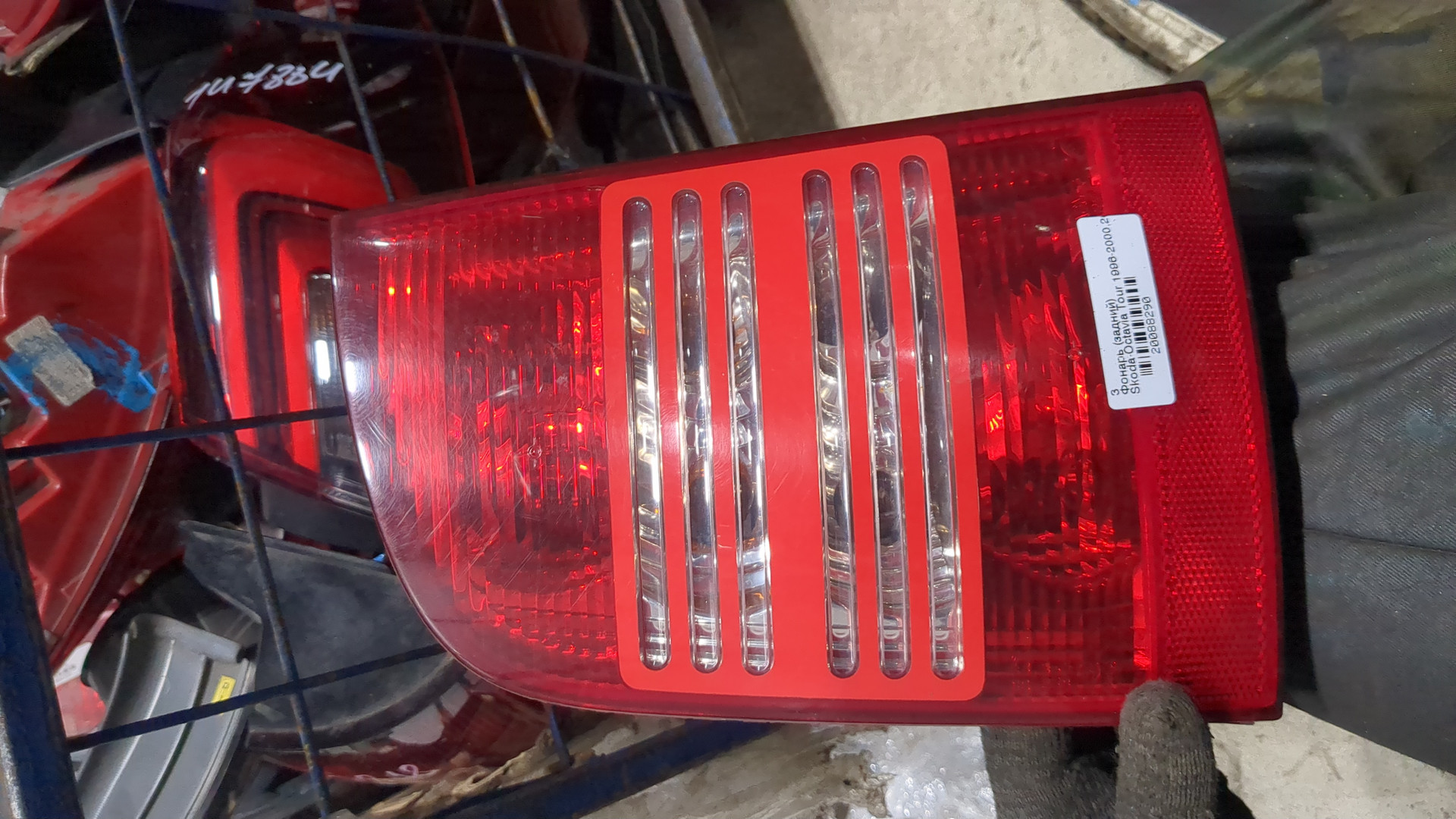 Фонарь задний левый