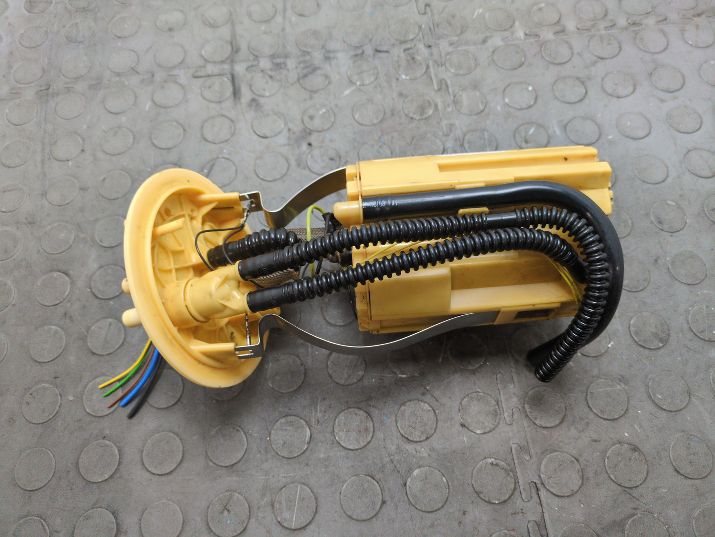 Насос топливный электрический