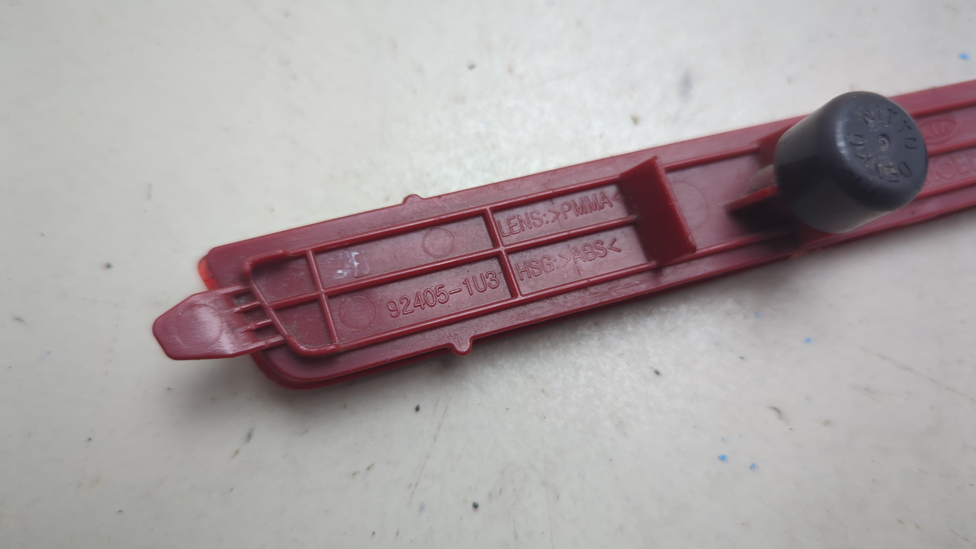 Отражатель в бампер задний левый