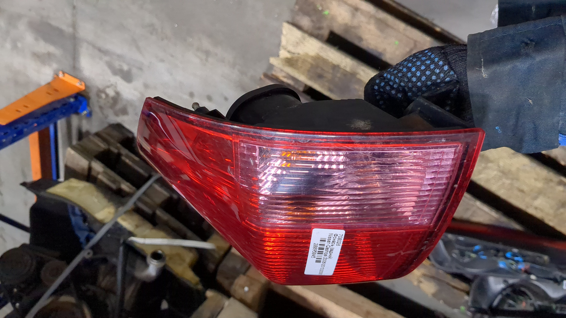 Фонарь задний правый