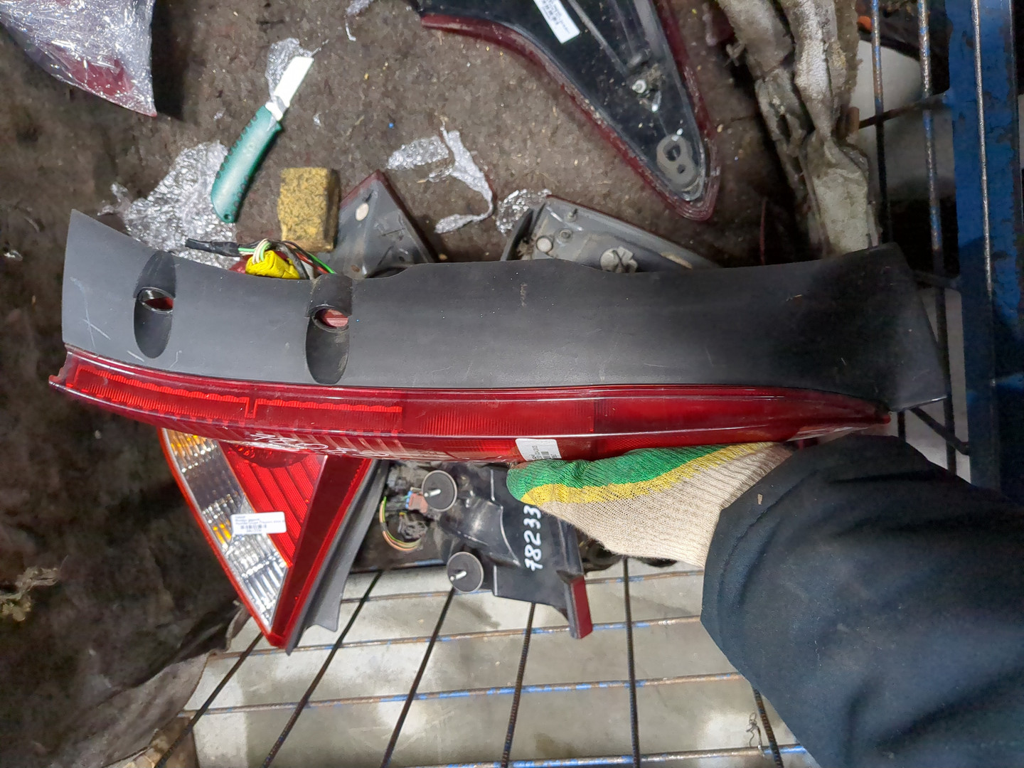 Фонарь задний левый