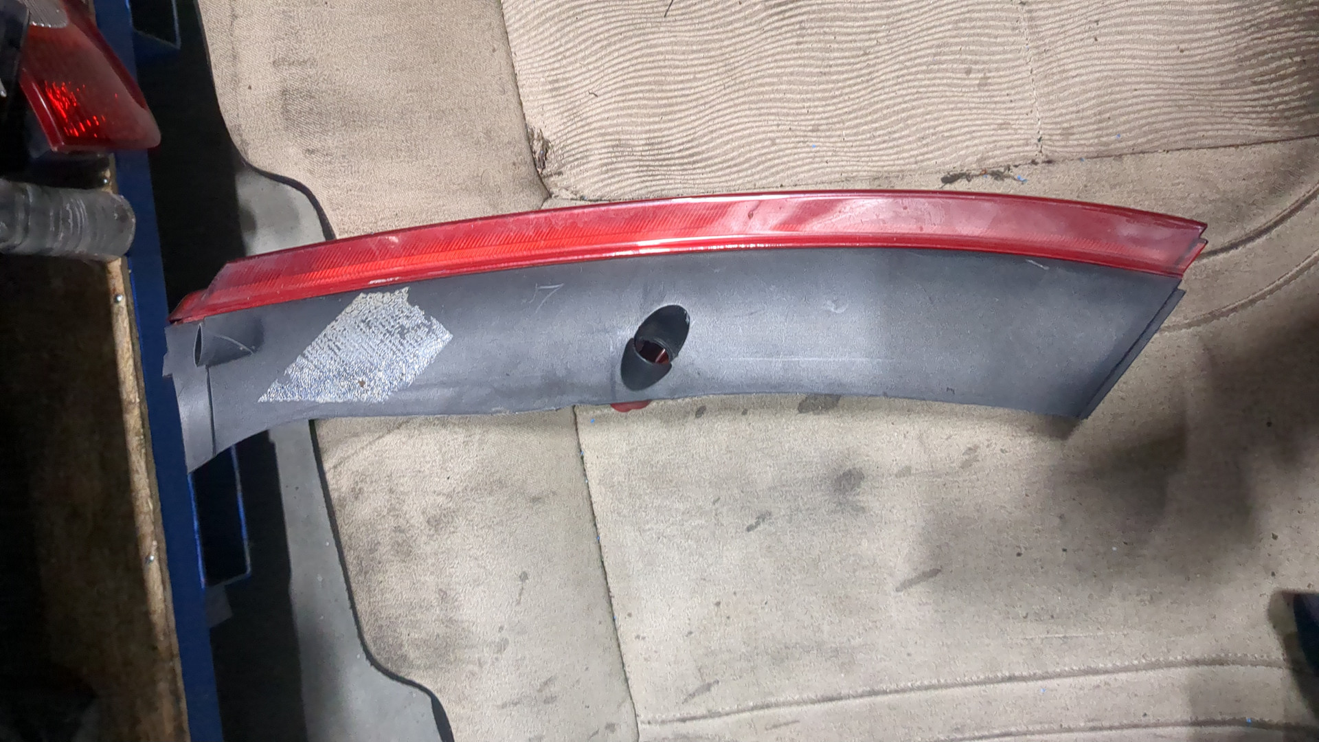 Фонарь задний правый