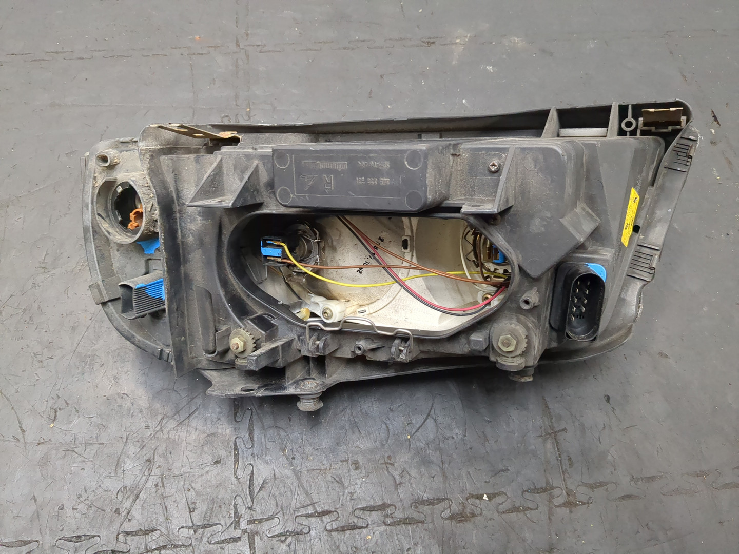 Фара правая