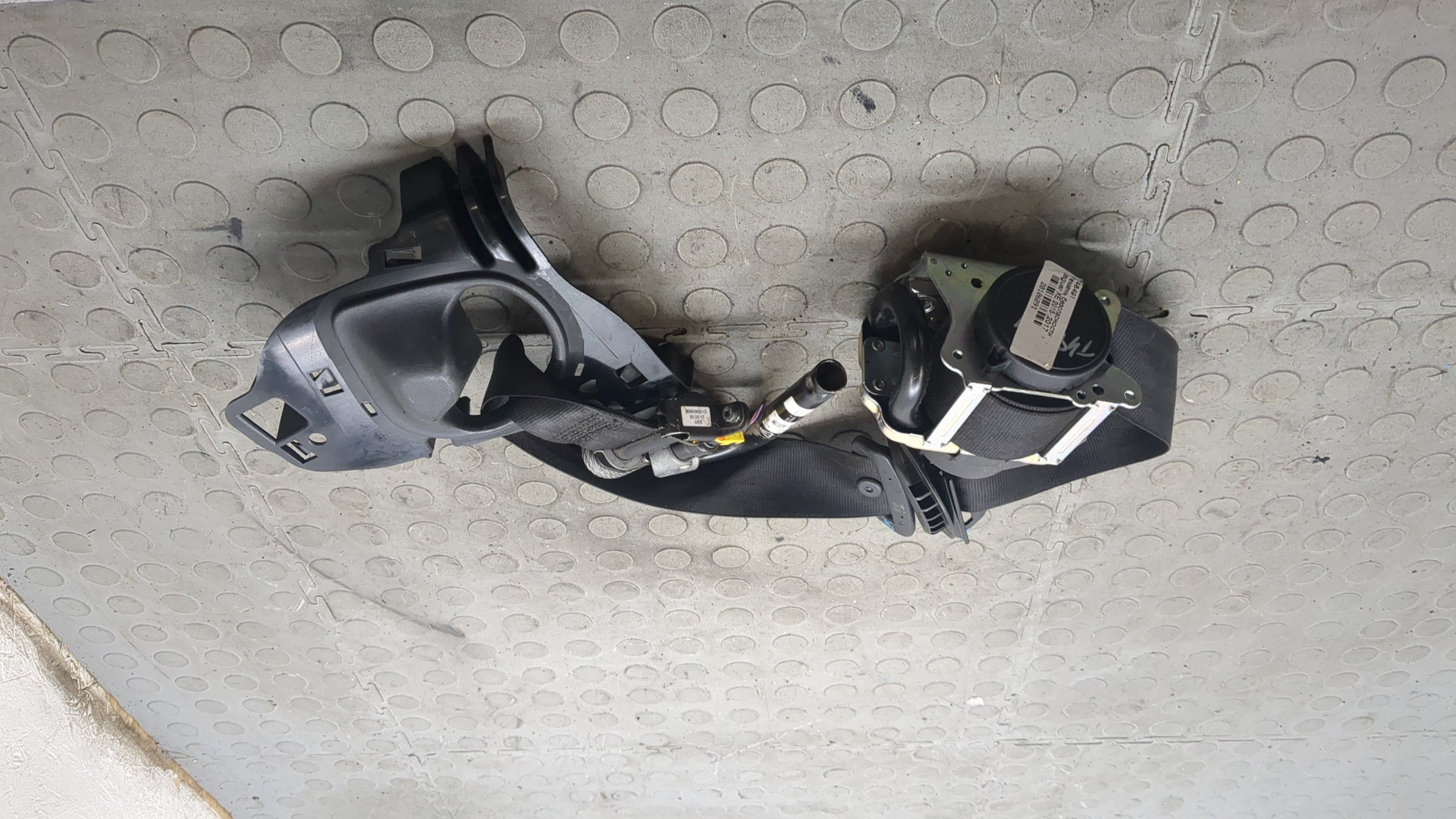 Ремень безопасности