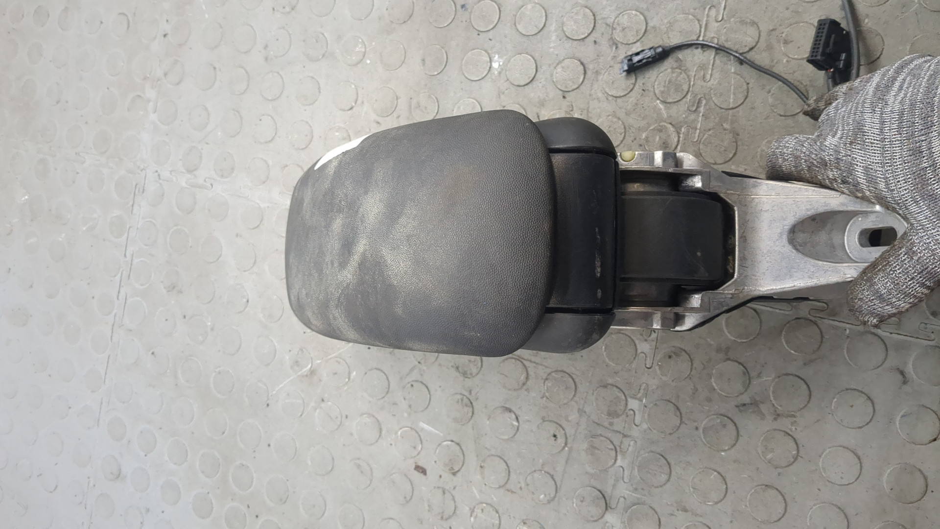 Подлокотник