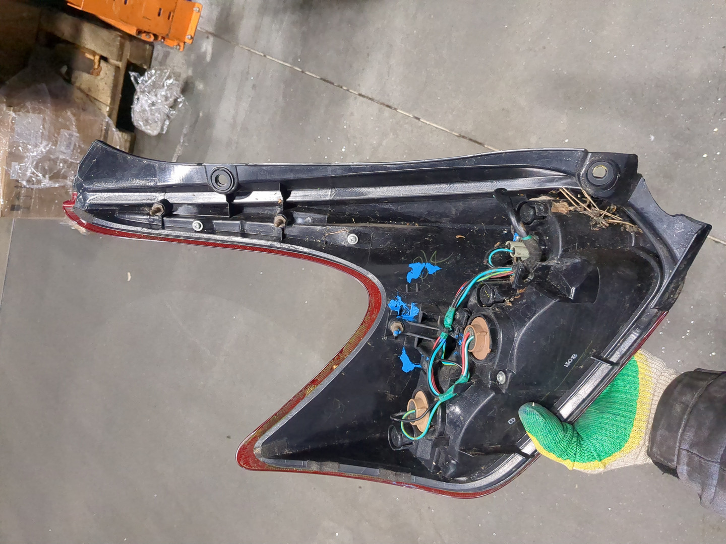 Фонарь задний правый