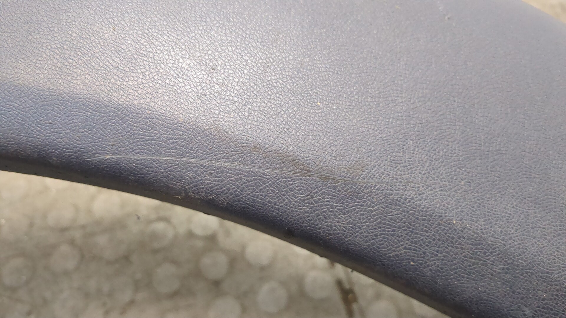 Накладка переднего крыла левого