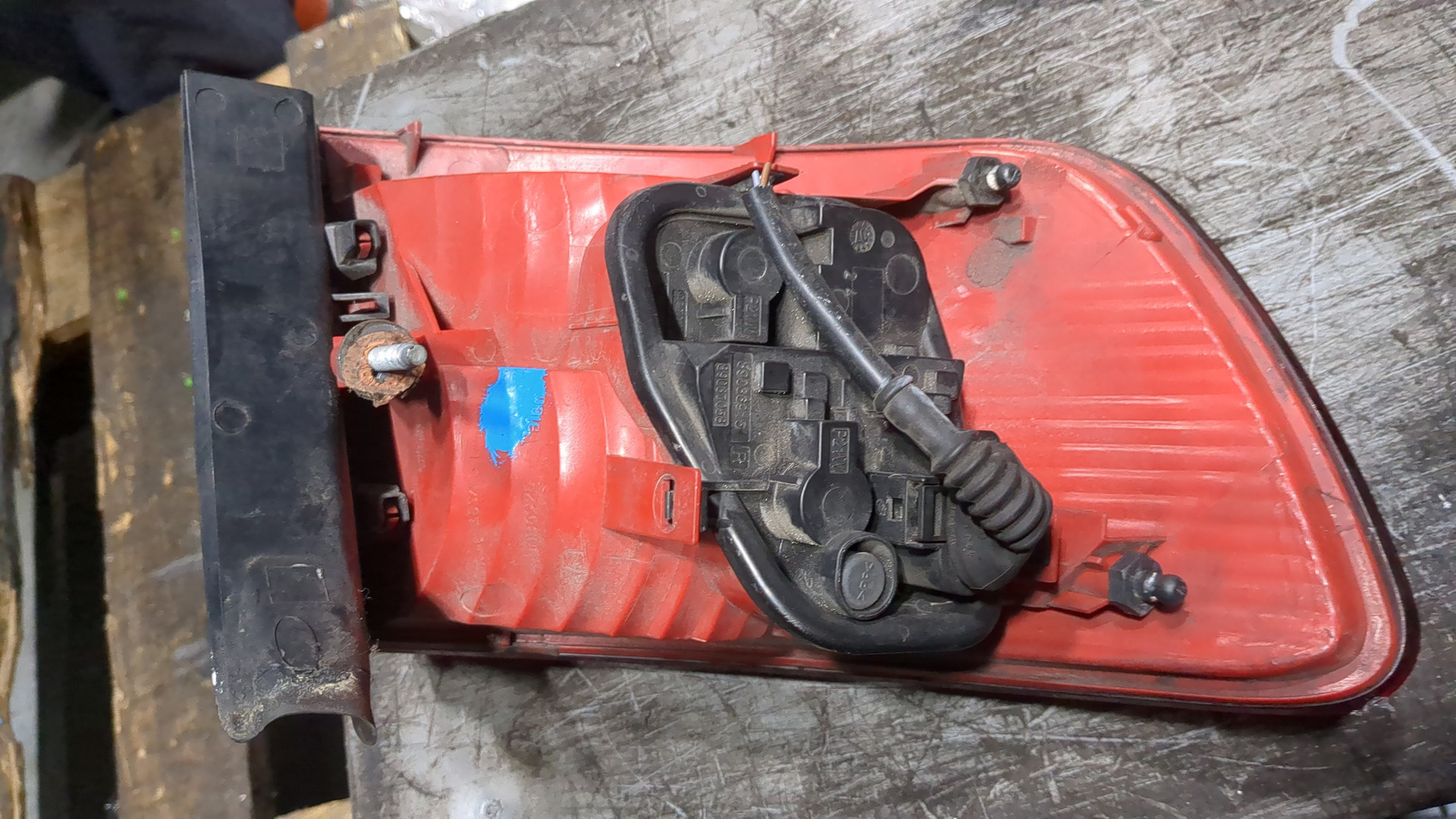 Фонарь задний правый