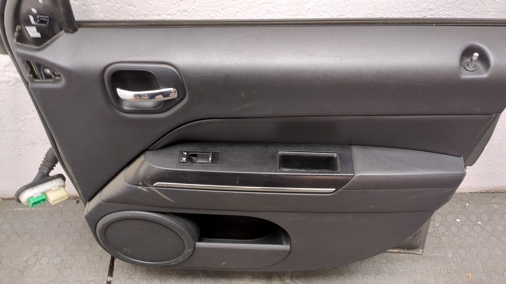 Дверь передняя правая