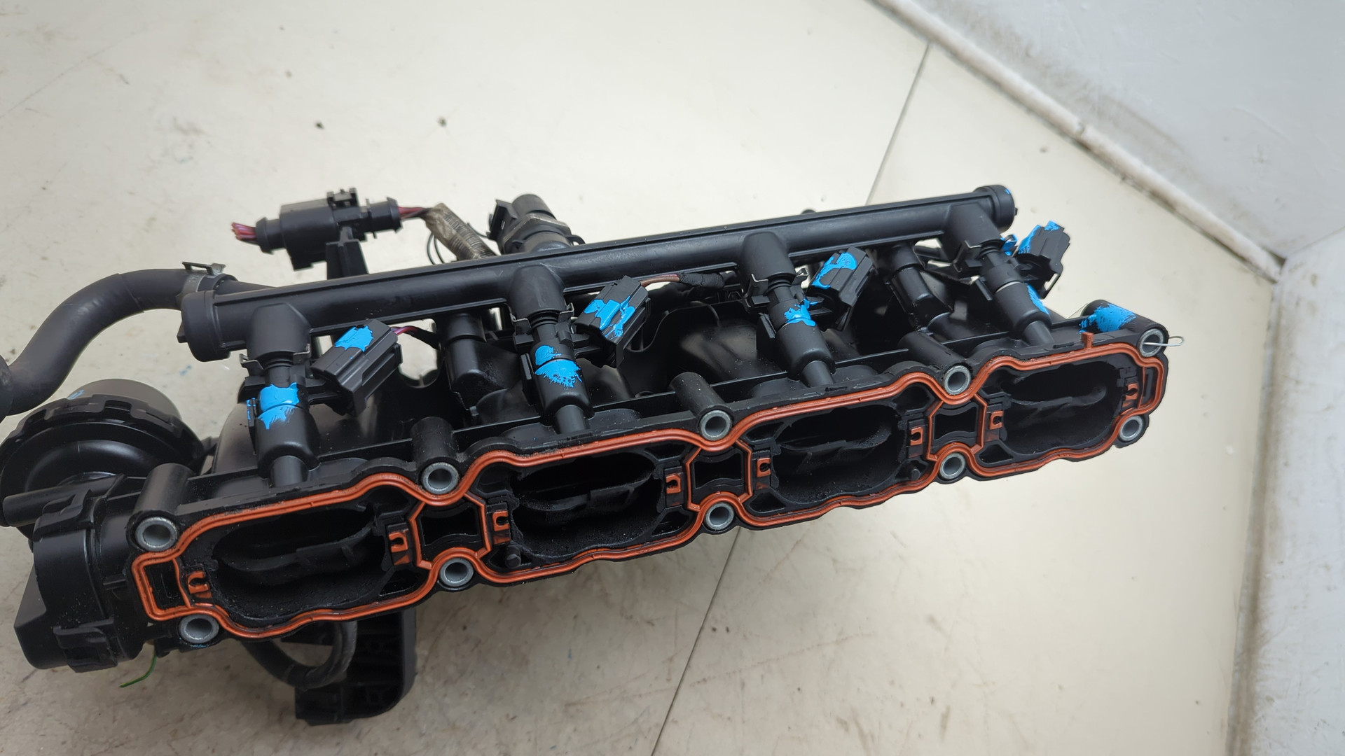 Коллектор впускной