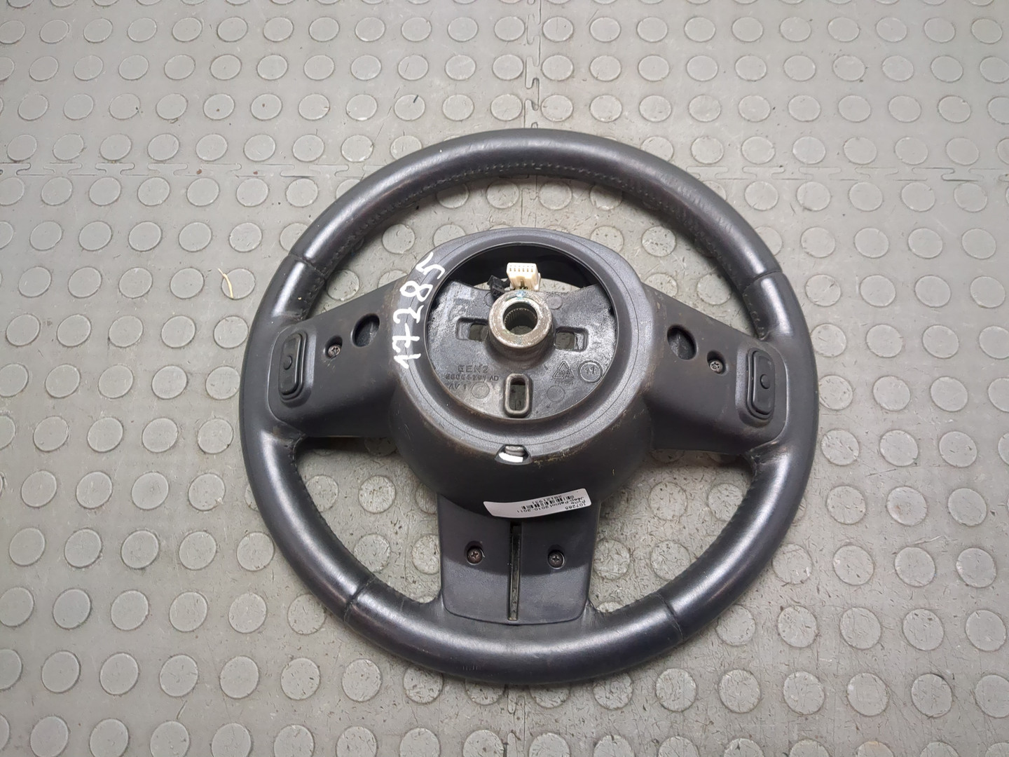 Рулевое колесо (руль)