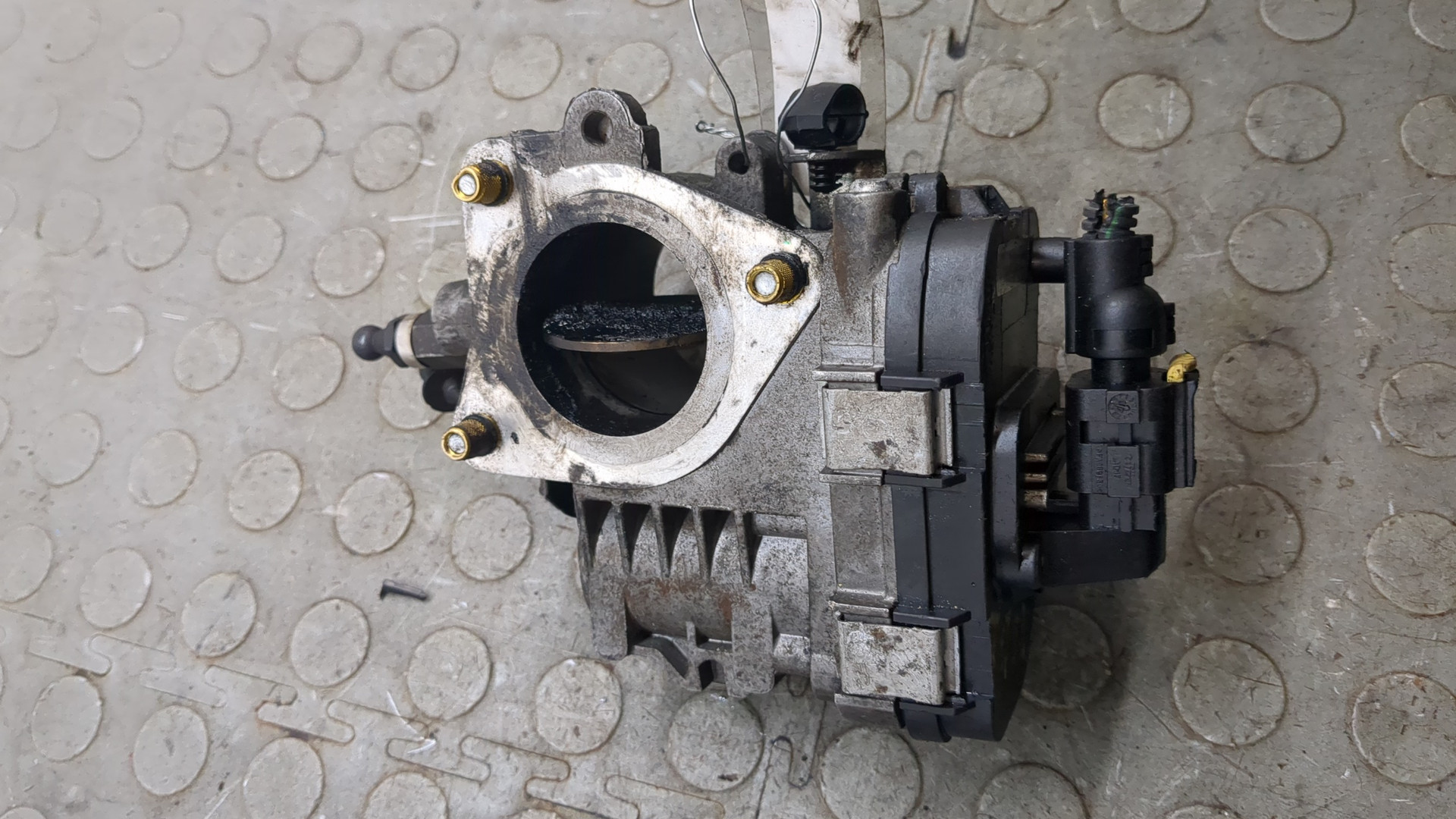 Заслонка дроссельная электрическая