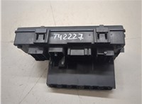 4692169AC, 68004360AA Блок предохранителей Dodge Caliber 2006-2013 20130163 #4
