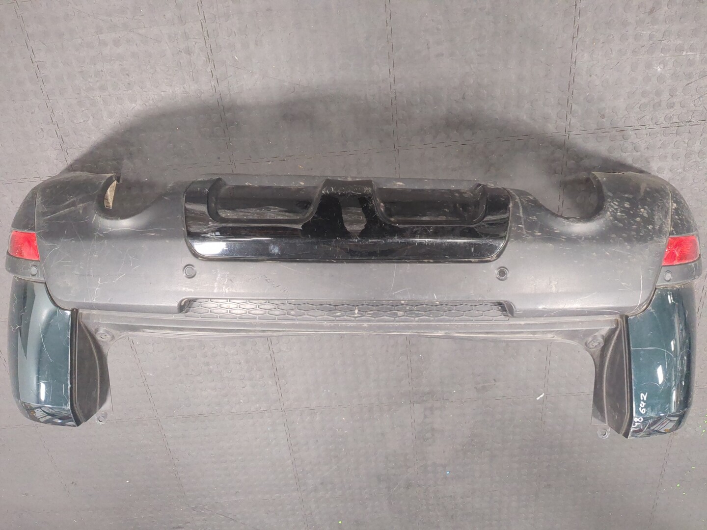 Бампер задний