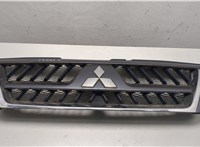 MN117713 Решетка радиатора Mitsubishi Pajero / Montero 2000-2006 20136210 #1