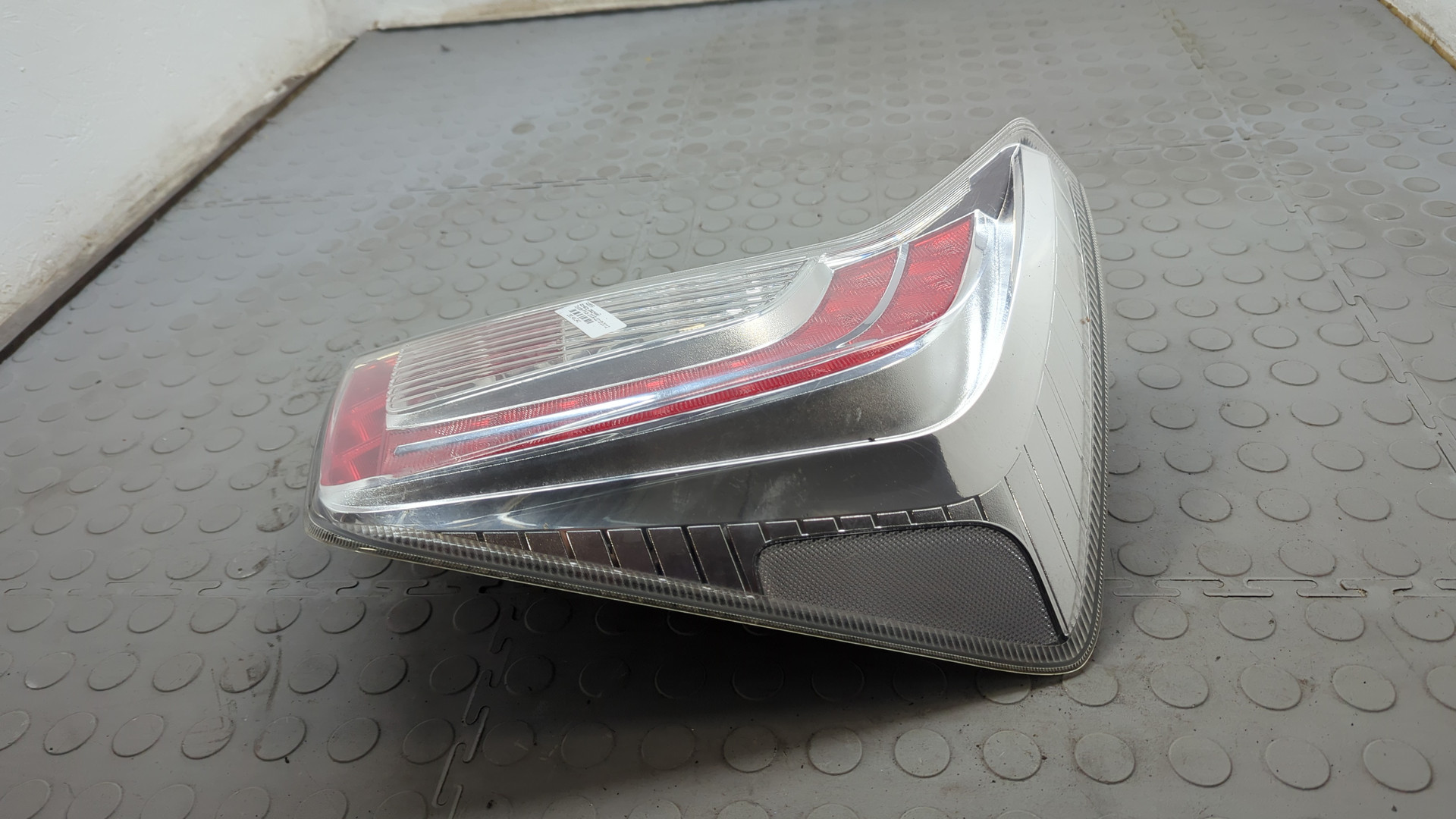 Фонарь задний правый