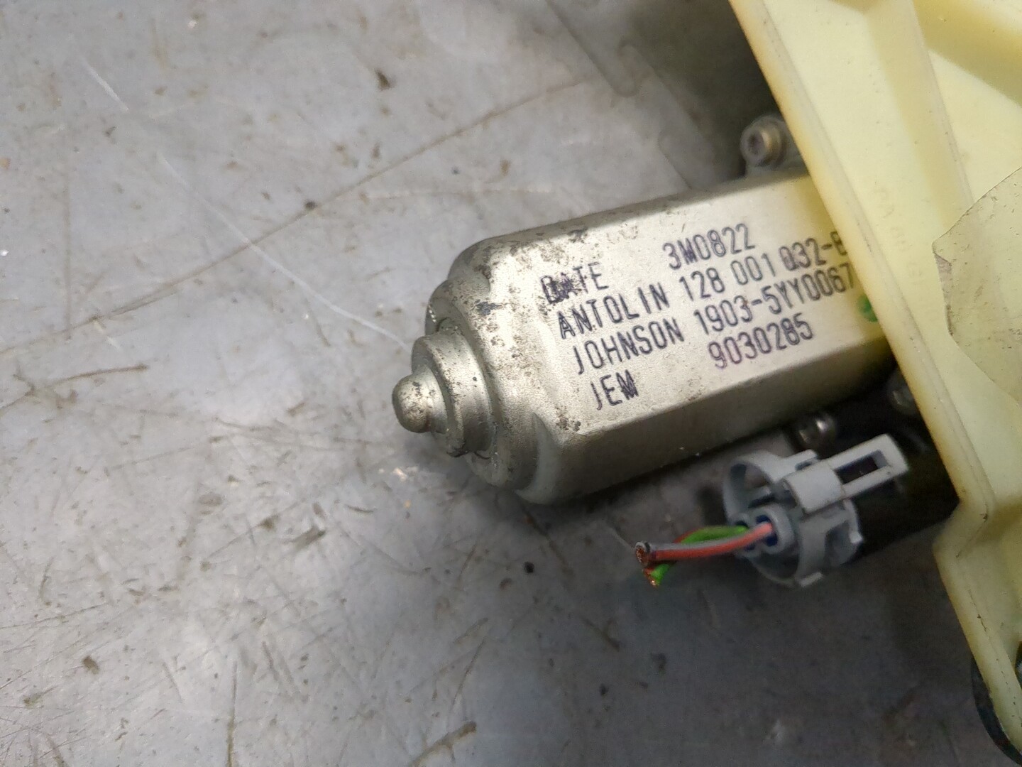 Стеклоподъемник электр. передний левый