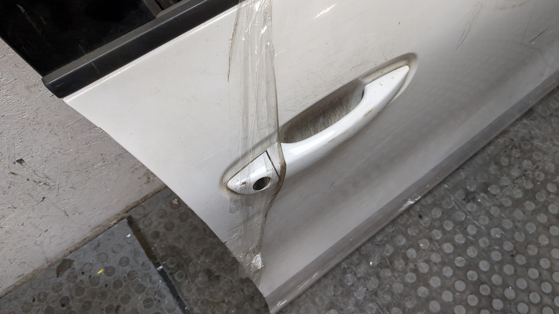 Дверь передняя правая