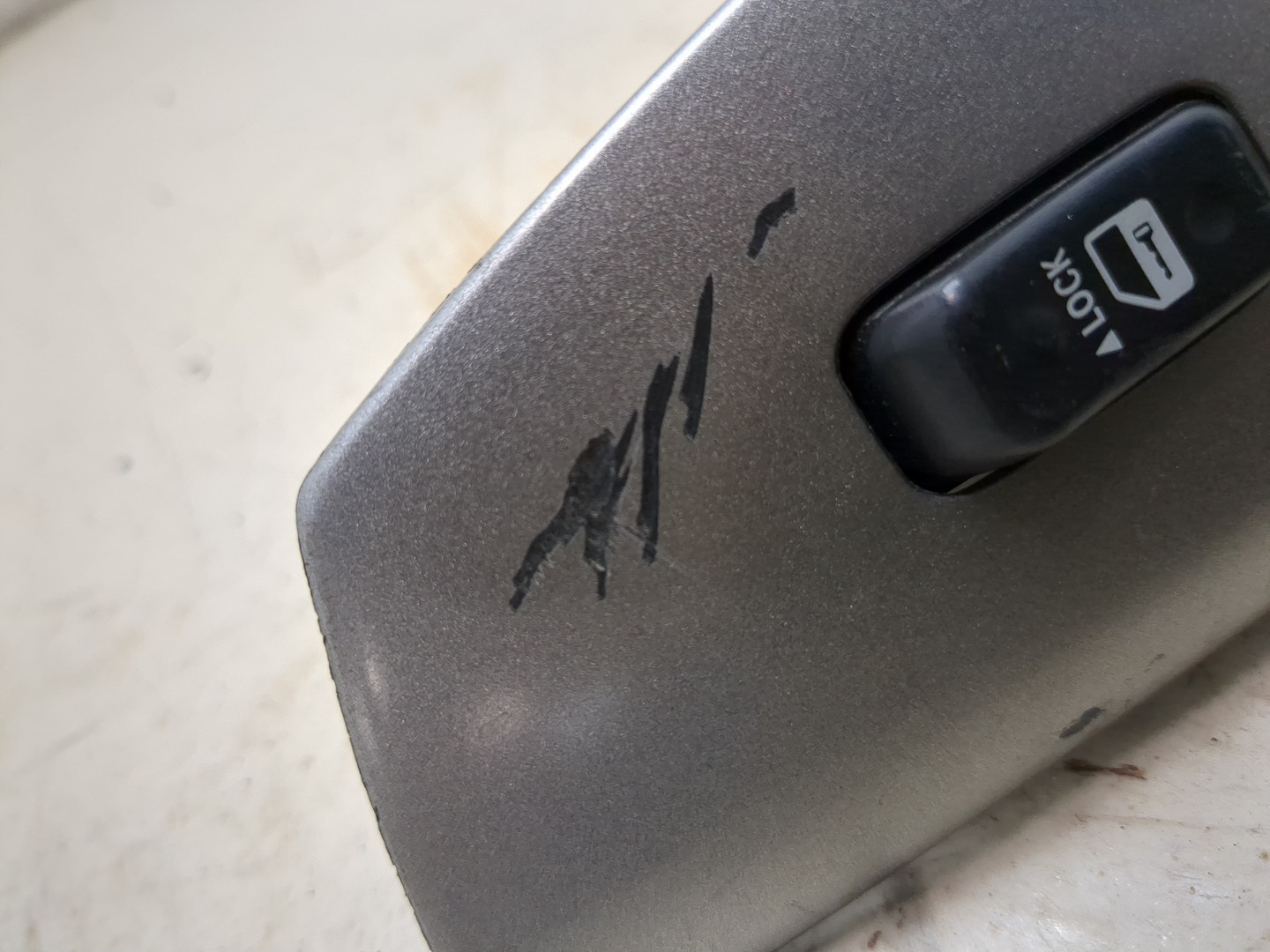 Кнопка стеклоподъемника