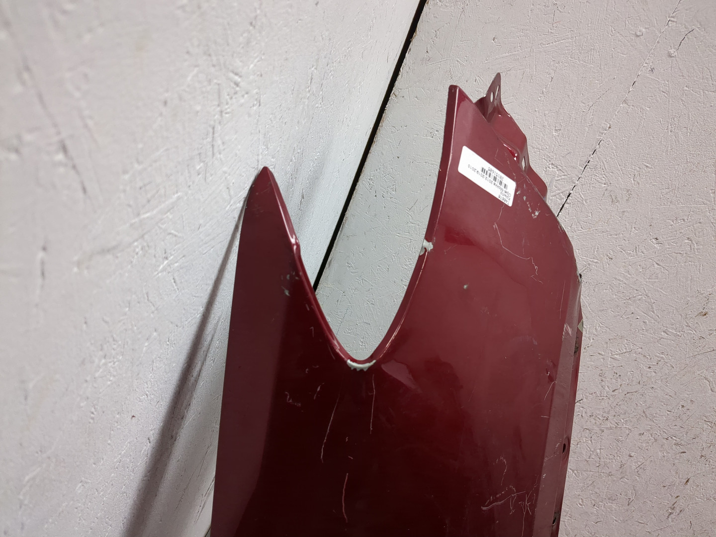 Крыло переднее правое