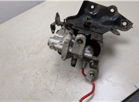  Блок АБС, насос (ABS, ESP, ASR) Toyota Prius 2009-2015 20152243 #2