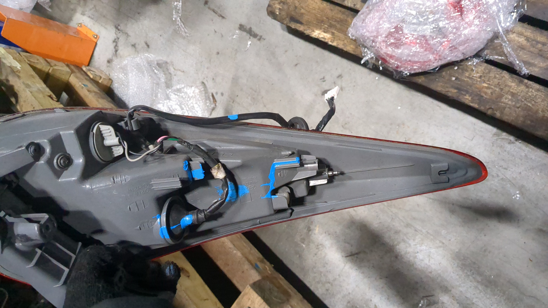 Фонарь задний правый