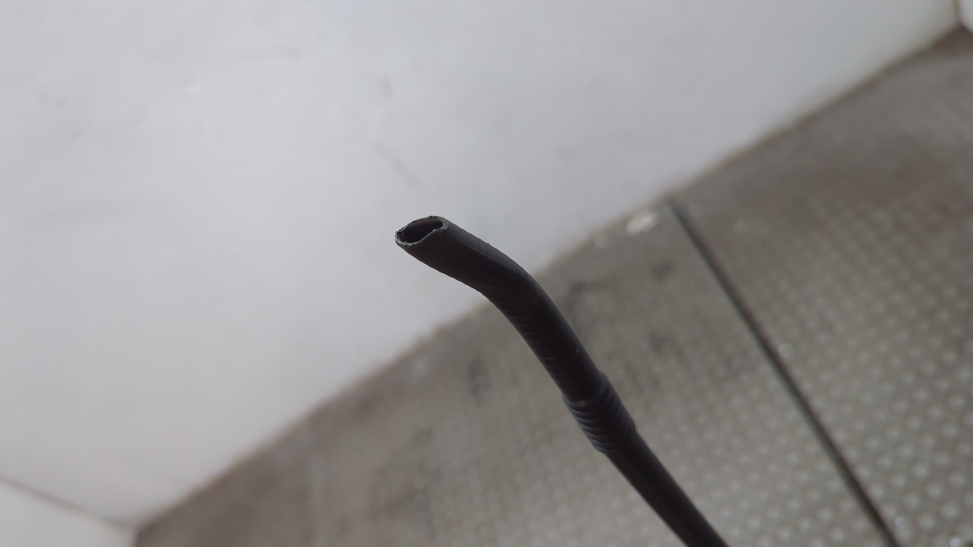 Горловина топливного бака