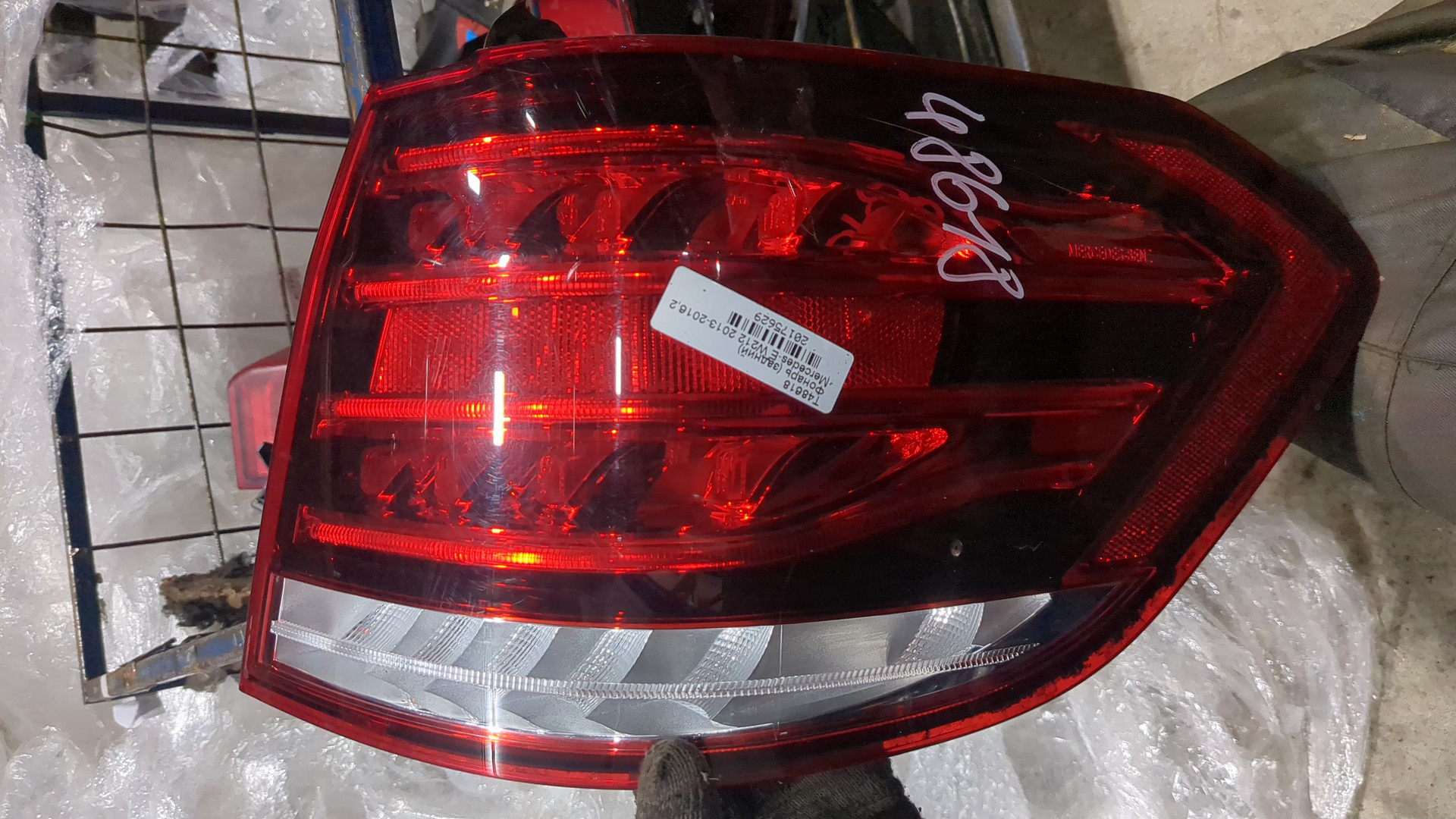 Фонарь задний правый