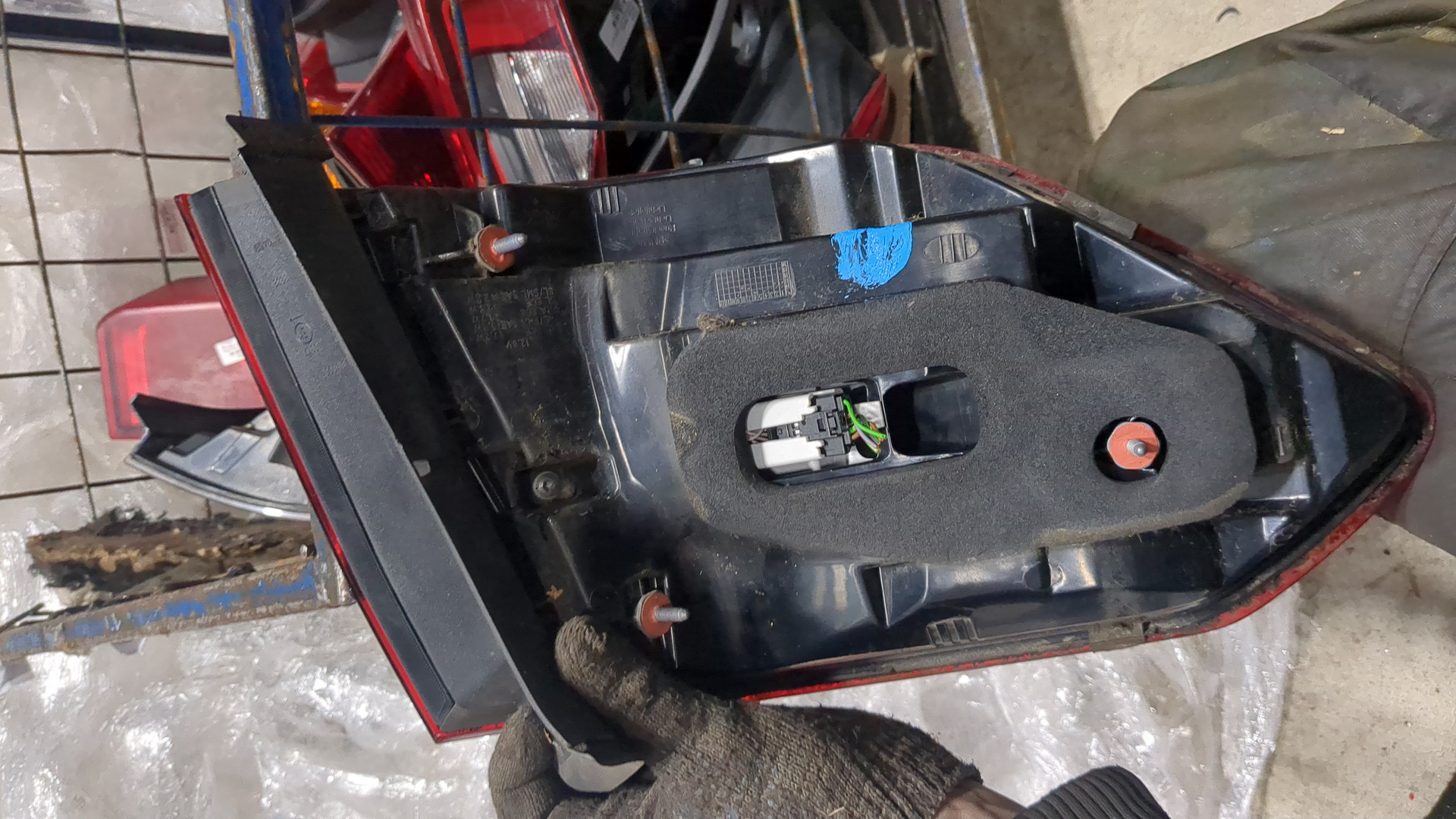 Фонарь задний правый