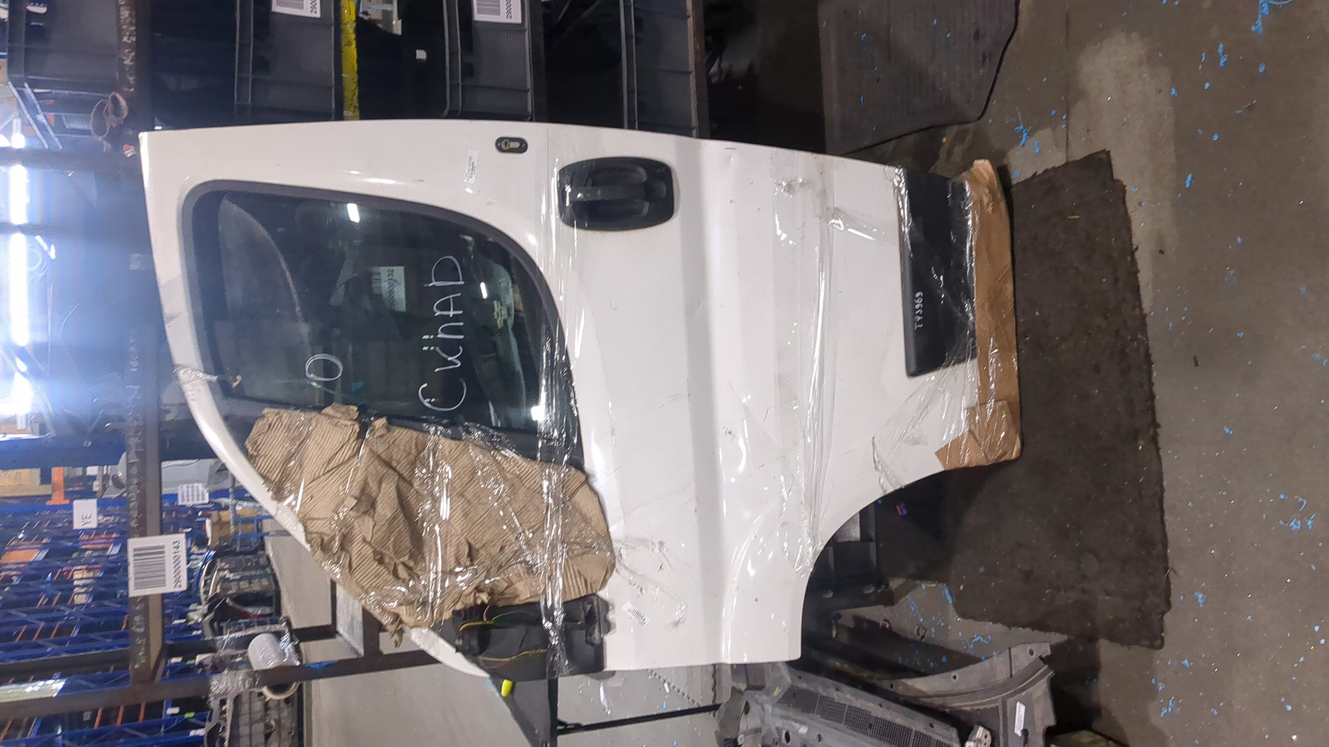 Дверь передняя левая