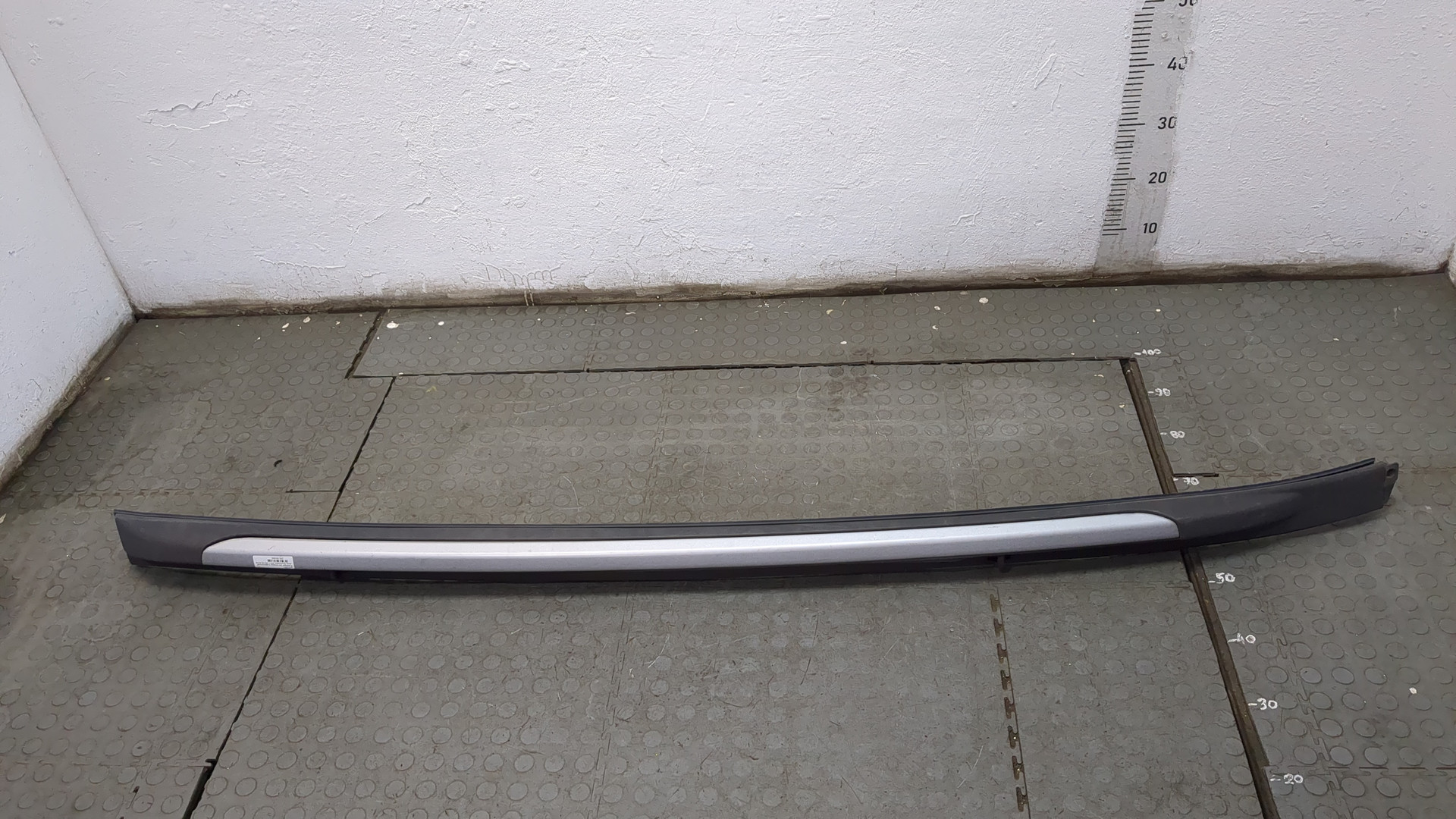 Рейлинг (релинг) левый (планка на крышу)