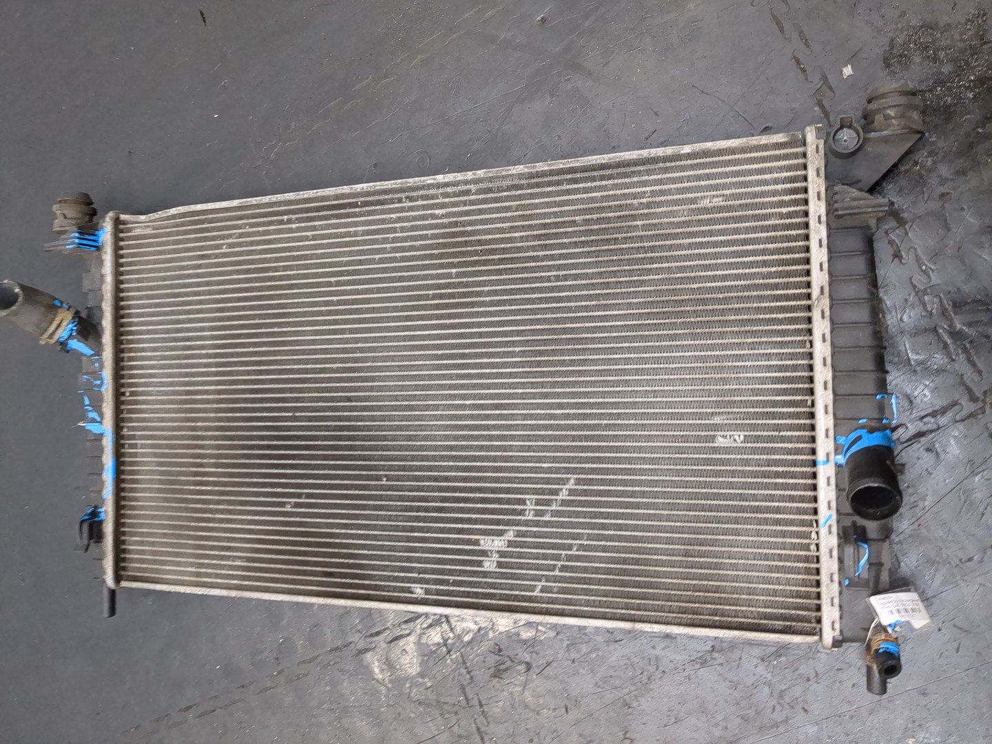 Радиатор охлаждения двигателя основной