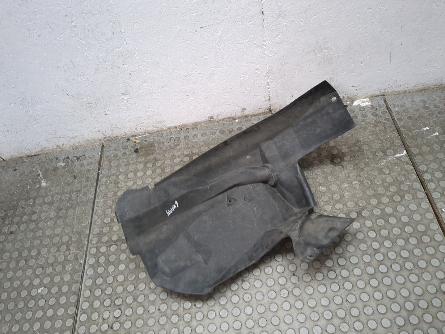 Локер передний правый