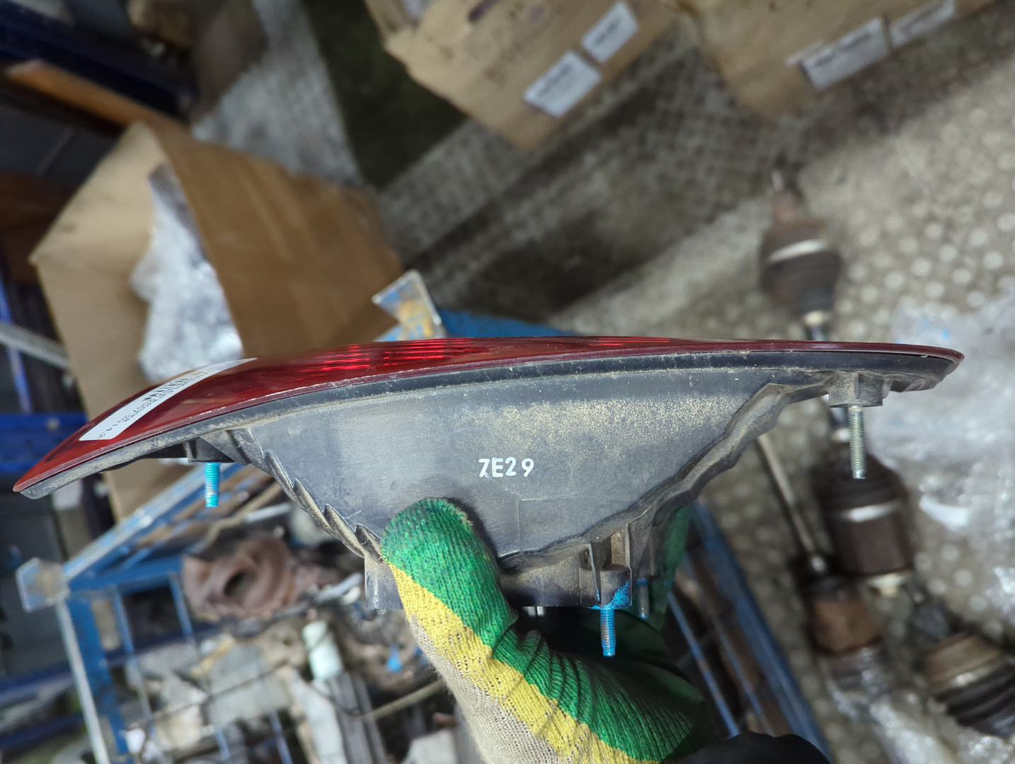 Фонарь задний внутренний правый