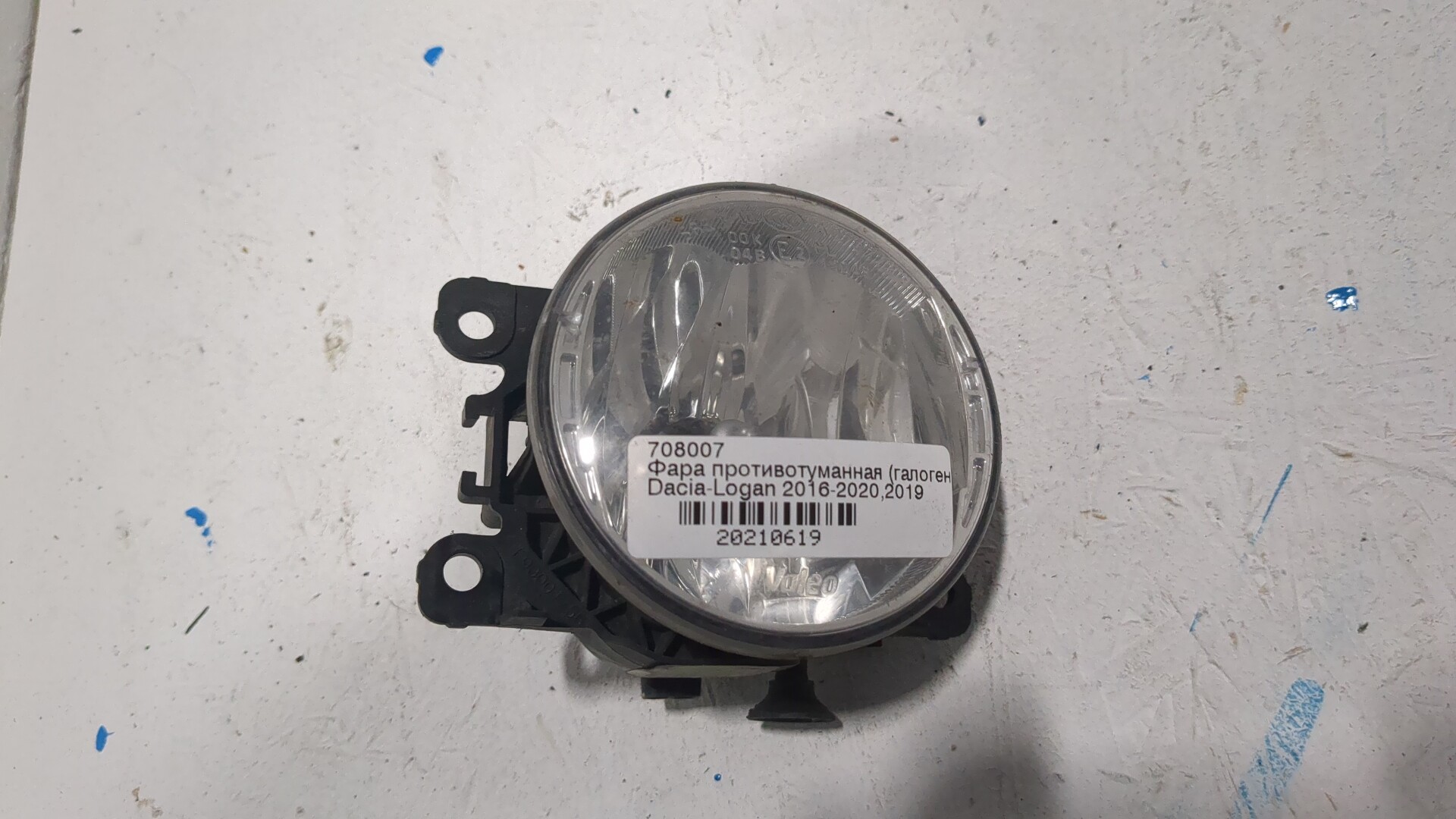 Фара противотуманная левая