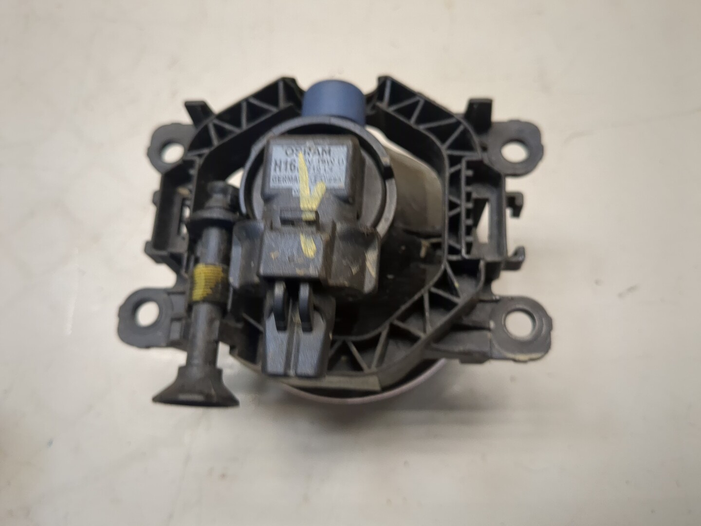 Фара противотуманная левая