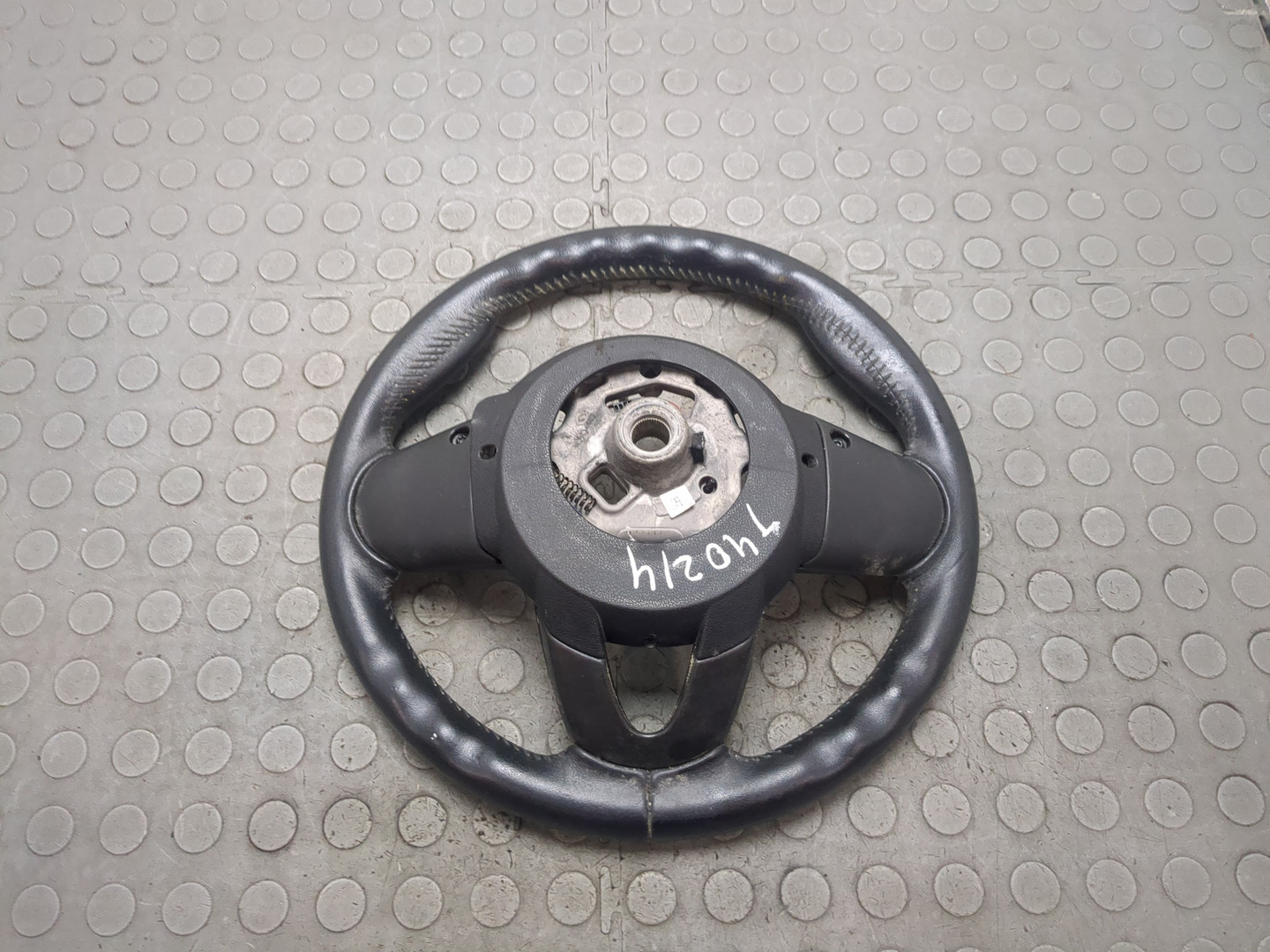 Рулевое колесо (руль)