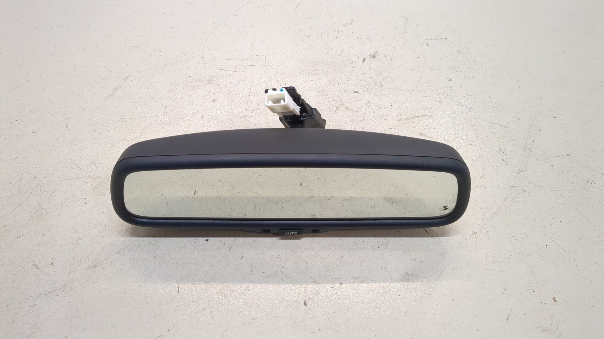 Зеркало заднего вида