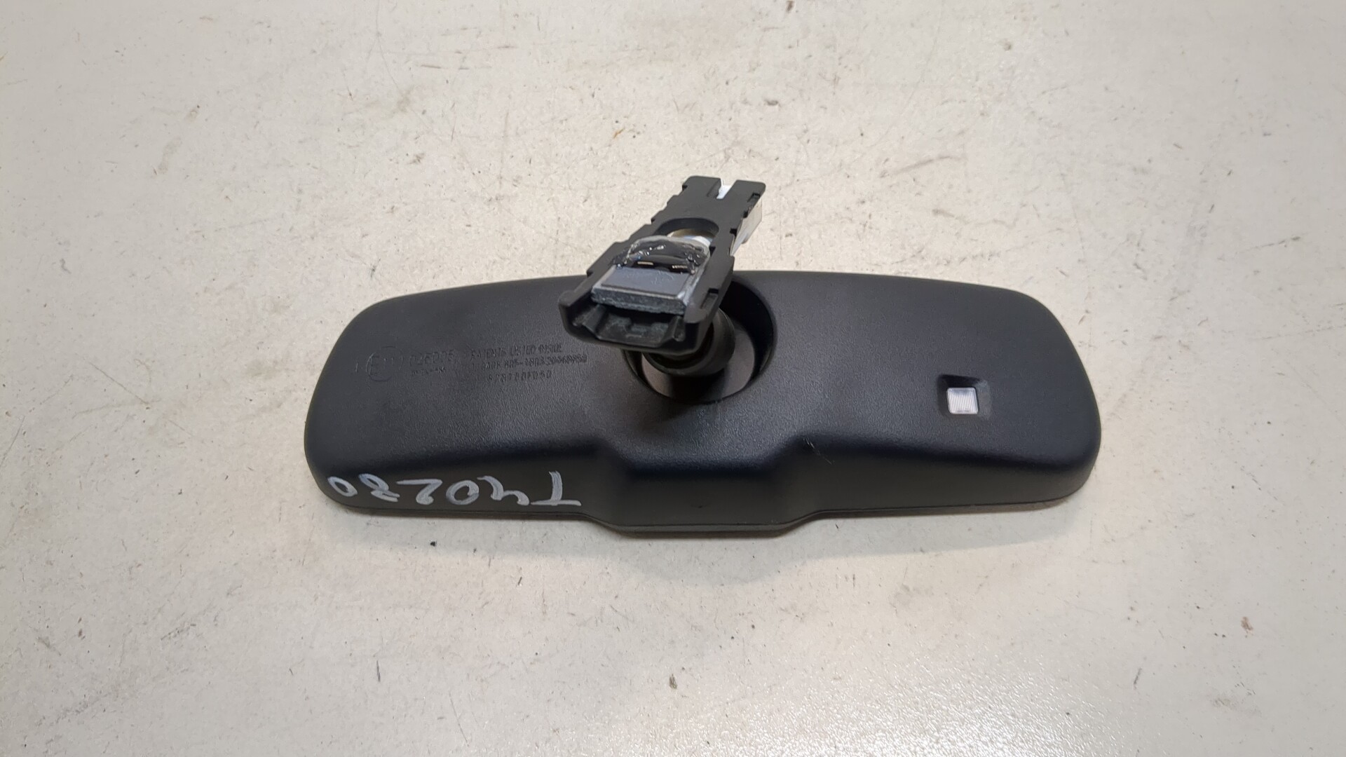 Зеркало заднего вида