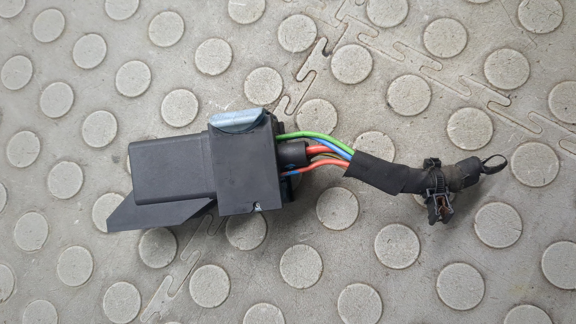 Реле свечей накала