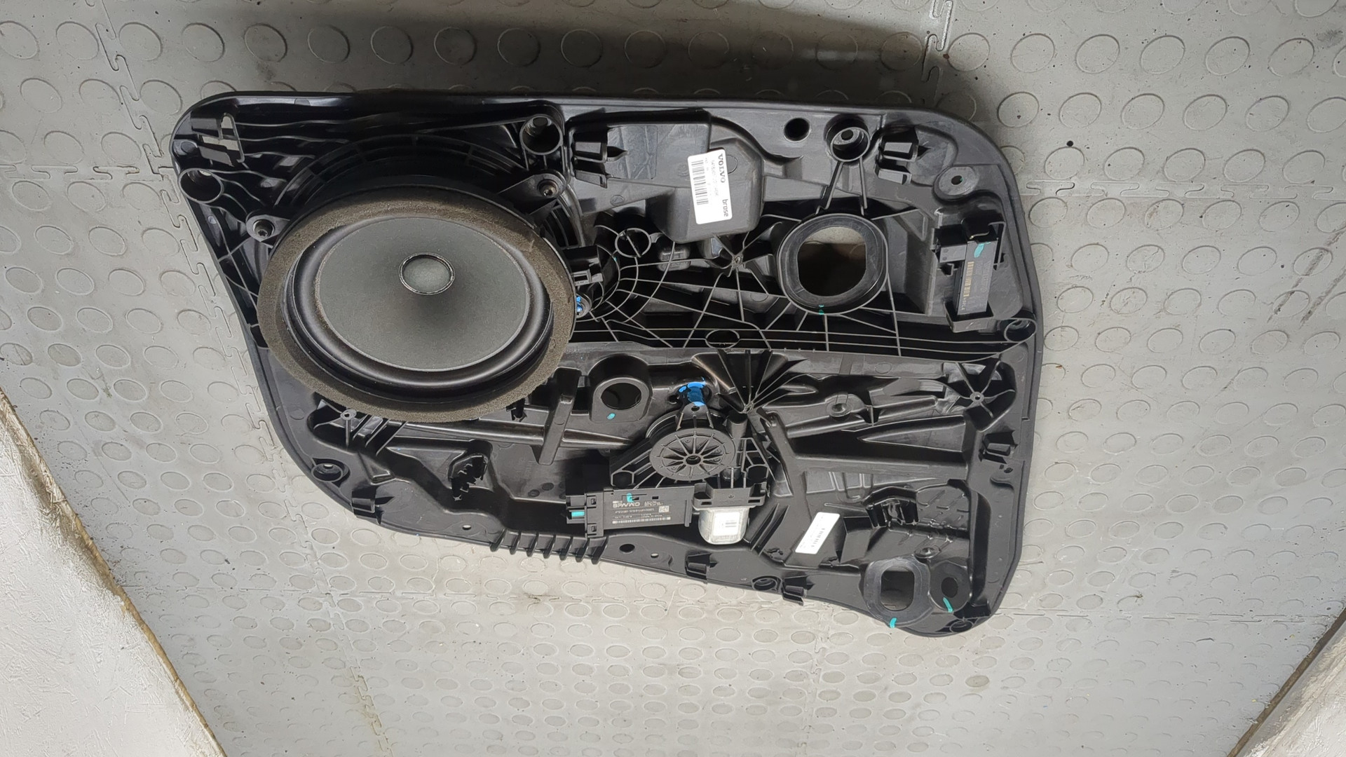 Стеклоподъемник электр. задний правый