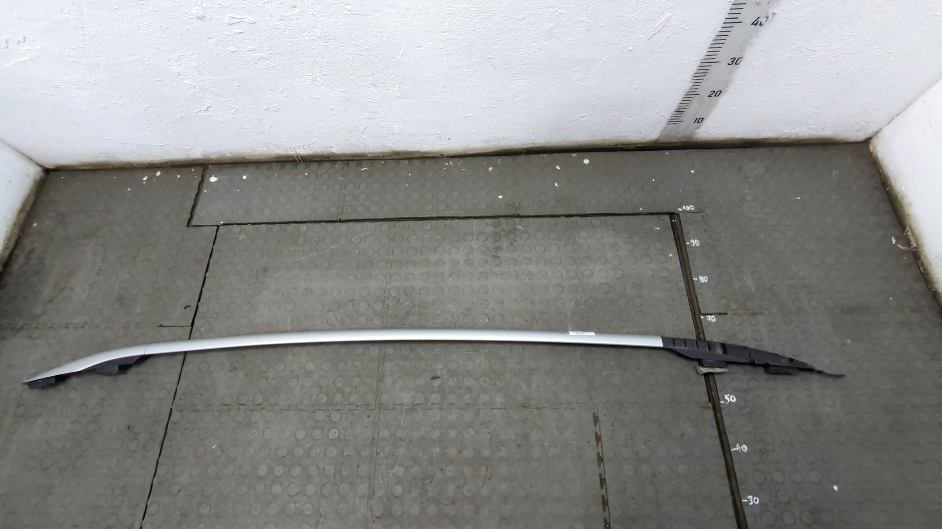 Рейлинг (релинг) левый (планка на крышу)