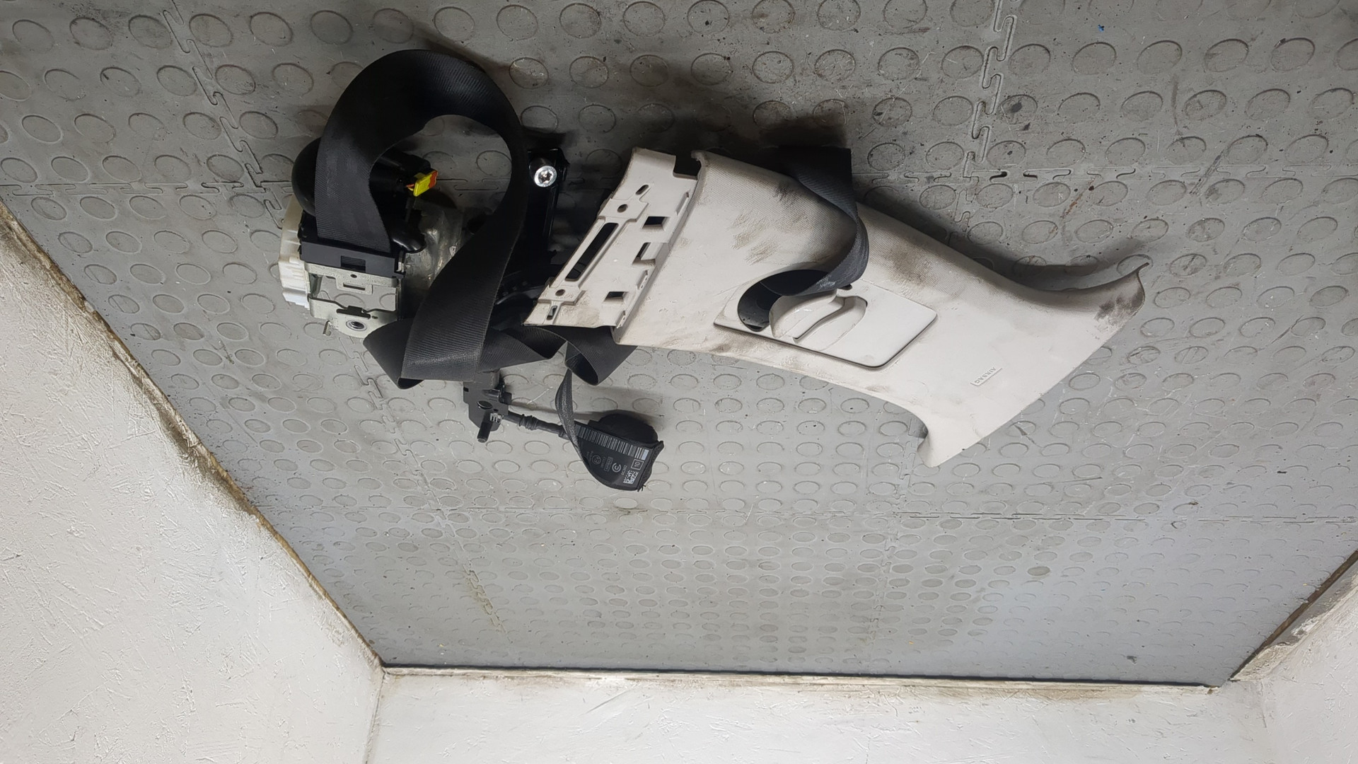 Ремень безопасности