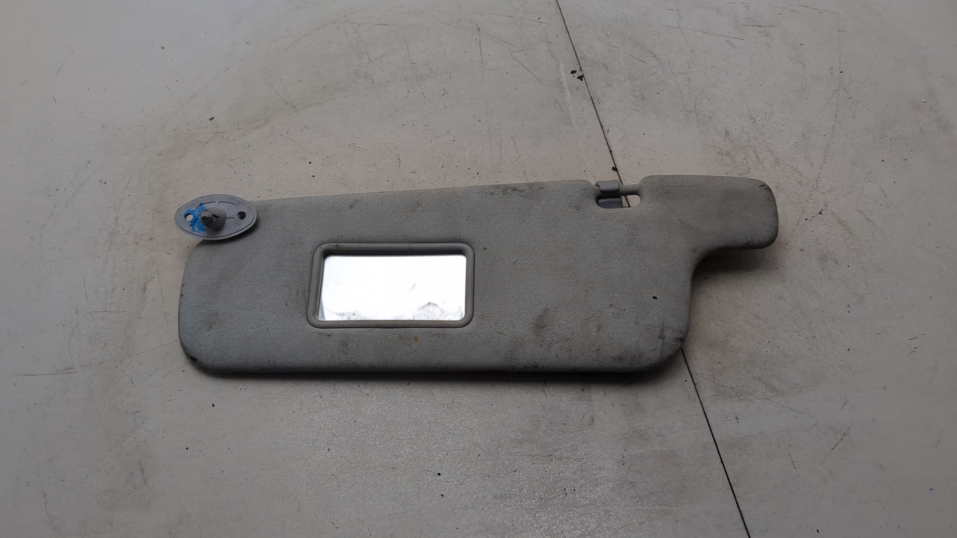 Козырек солнцезащитный