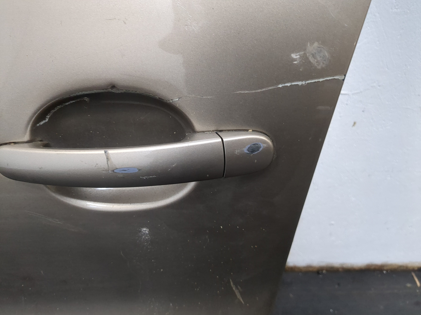 Дверь передняя левая