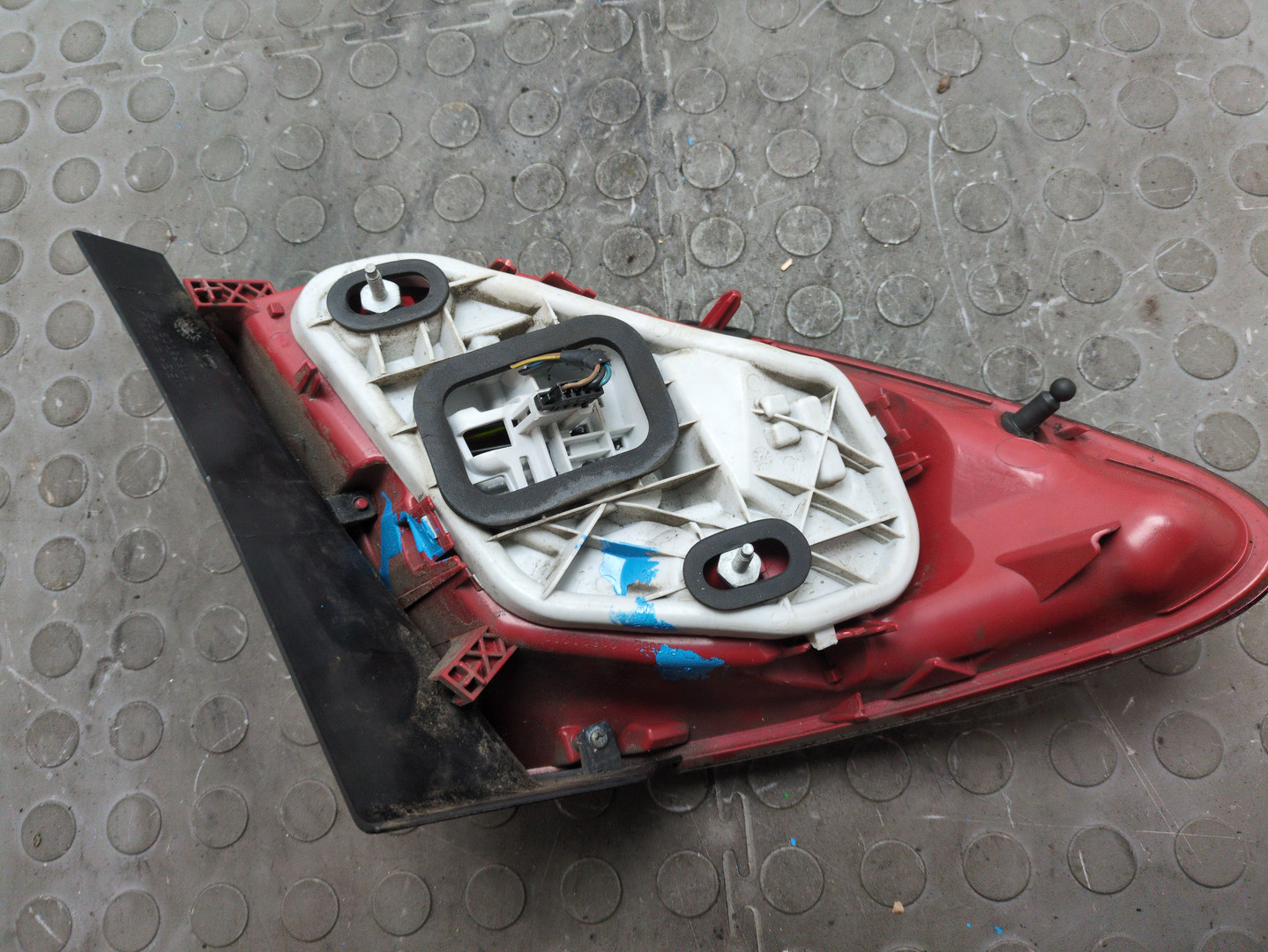 Фонарь задний правый