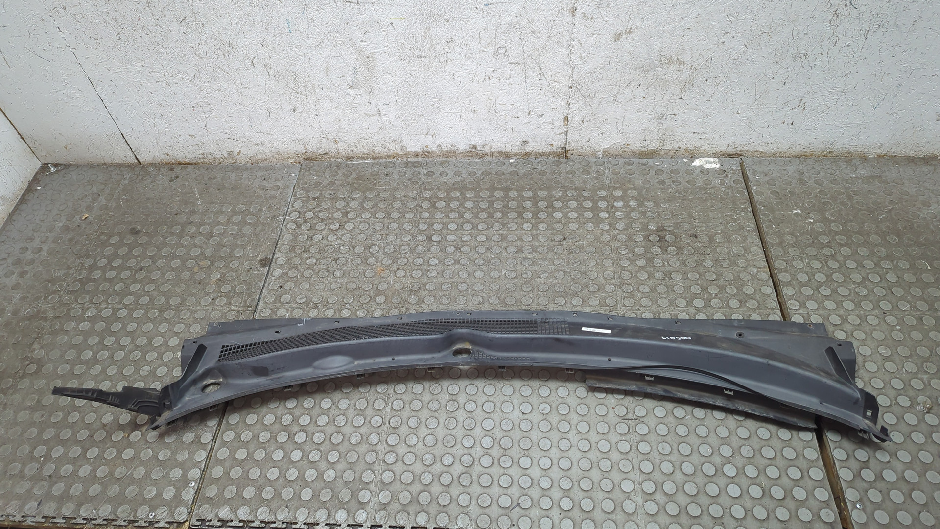 Решетка стеклоочистителей (Жабо)