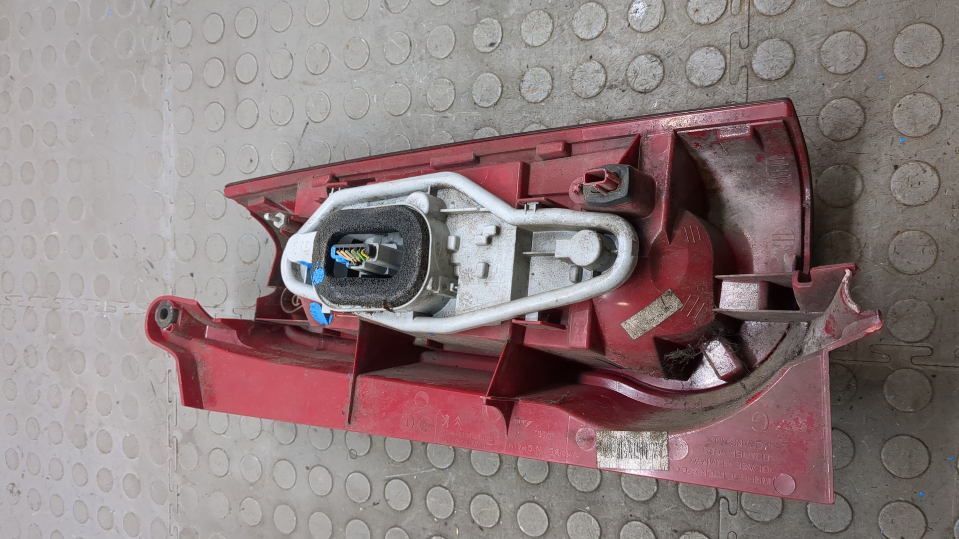 Фонарь задний левый