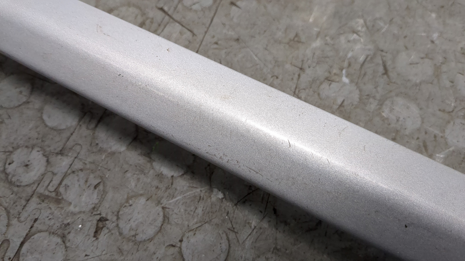 Рейлинг (релинг) правый (планка на крышу)