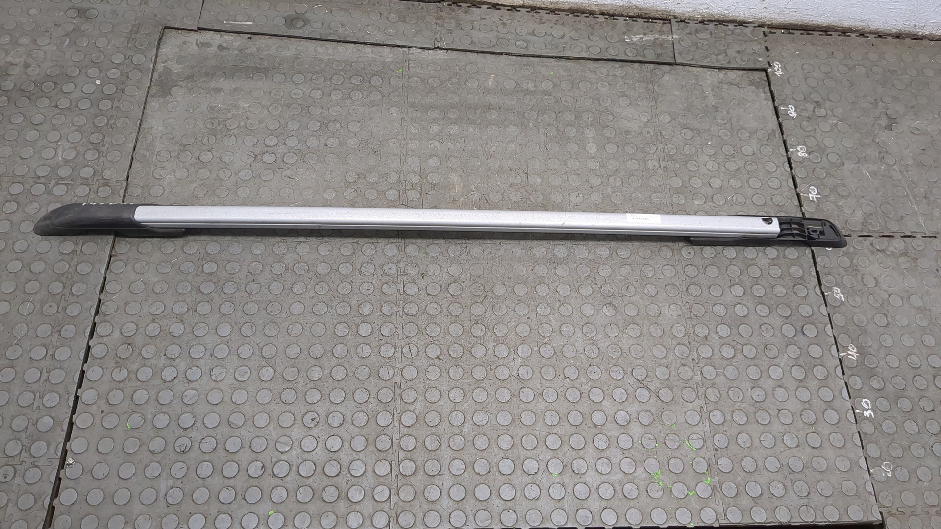 Рейлинг (релинг) правый (планка на крышу)